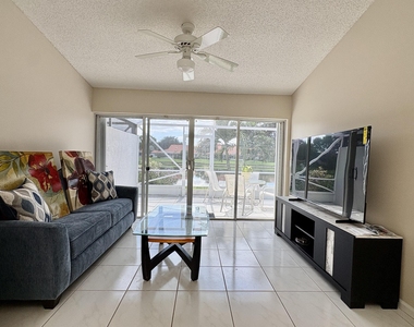 7702 Majestic Palm Drive - Photo Thumbnail 23