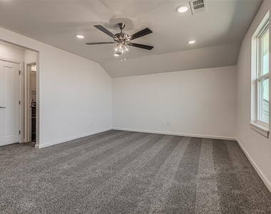 16266 S 89 Avenue - Photo Thumbnail 12