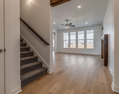 16266 S 89 Avenue - Photo Thumbnail 8