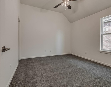 16266 S 89 Avenue - Photo Thumbnail 31