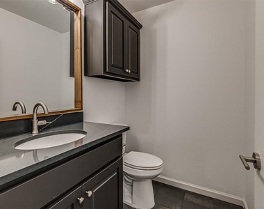 16266 S 89 Avenue - Photo Thumbnail 32