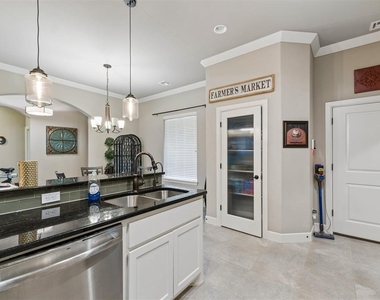 3425 Nw 164th Terrace - Photo Thumbnail 13