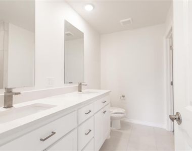 9204 Nw 119th Street - Photo Thumbnail 8