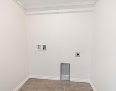 9204 Nw 119th Street - Photo Thumbnail 15