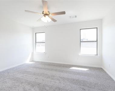 9204 Nw 119th Street - Photo Thumbnail 4