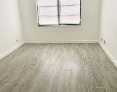 4575 Lucerne Lakes Boulevard W - Photo Thumbnail 12