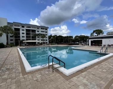 4575 Lucerne Lakes Boulevard W - Photo Thumbnail 3