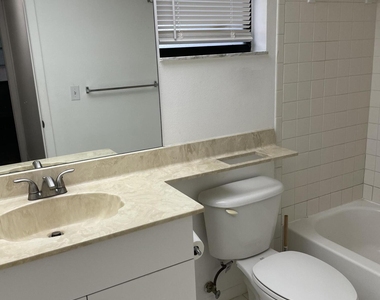 4575 Lucerne Lakes Boulevard W - Photo Thumbnail 10