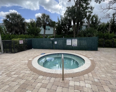 4575 Lucerne Lakes Boulevard W - Photo Thumbnail 4
