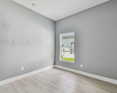 17831 Golden Leaf Lane - Photo Thumbnail 11