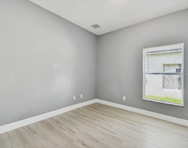 17831 Golden Leaf Lane - Photo Thumbnail 13