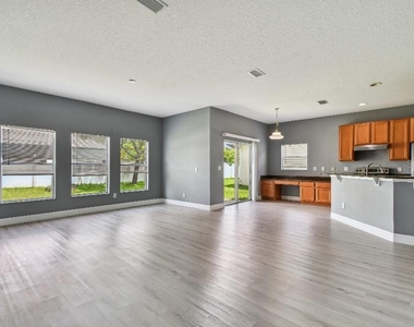 17831 Golden Leaf Lane - Photo Thumbnail 6