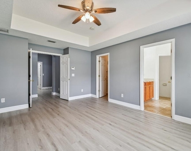 17831 Golden Leaf Lane - Photo Thumbnail 7