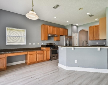 17831 Golden Leaf Lane - Photo Thumbnail 8