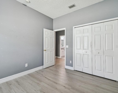 17831 Golden Leaf Lane - Photo Thumbnail 12