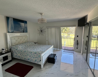 4557 Luxemburg Court - Photo Thumbnail 3