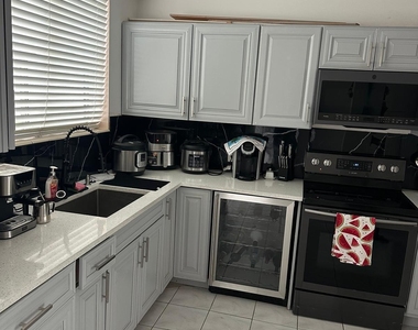 4557 Luxemburg Court - Photo Thumbnail 15