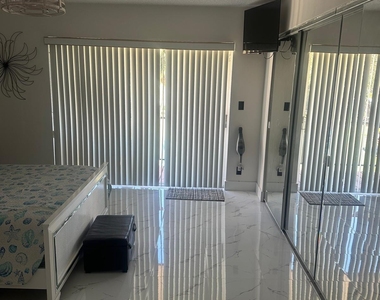 4557 Luxemburg Court - Photo Thumbnail 6