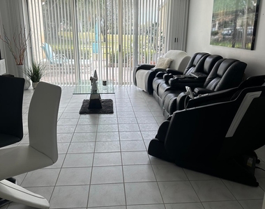 4557 Luxemburg Court - Photo Thumbnail 18