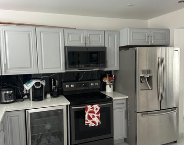 4557 Luxemburg Court - Photo Thumbnail 16