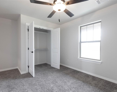 15504 Springfield Lane - Photo Thumbnail 13