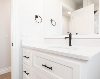 15504 Springfield Lane - Photo Thumbnail 11
