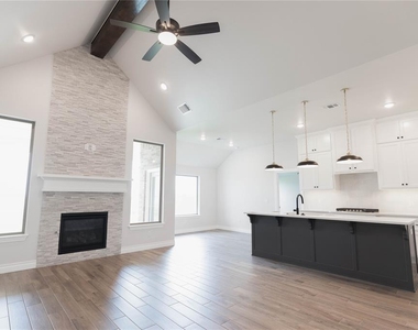 15504 Springfield Lane - Photo Thumbnail 1