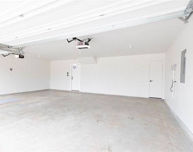 15504 Springfield Lane - Photo Thumbnail 19