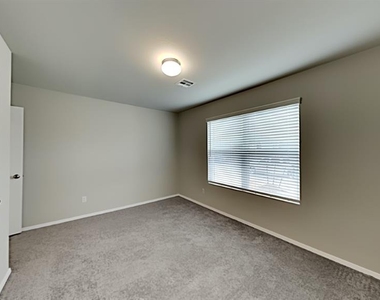 1840 Jack Rabbit Lane - Photo Thumbnail 9