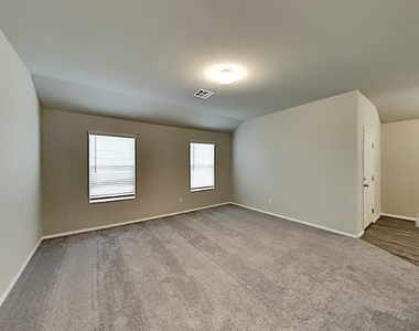 1840 Jack Rabbit Lane - Photo Thumbnail 2