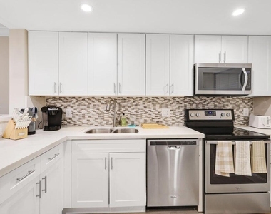 601 N Ocean Boulevard - Photo Thumbnail 8