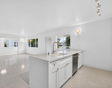 3216 Colony Club Road - Photo Thumbnail 8
