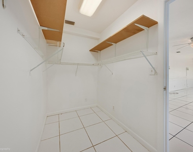 2141 Sw 23rd Avenue - Photo Thumbnail 9