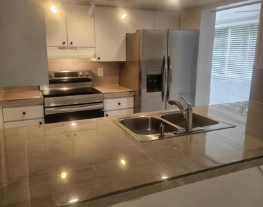 2141 Sw 23rd Avenue - Photo Thumbnail 2