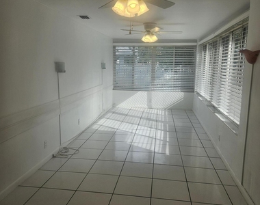 2141 Sw 23rd Avenue - Photo Thumbnail 7
