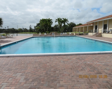 4164 Inverrary Boulevard - Photo Thumbnail 18