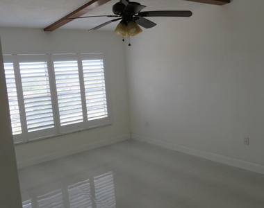 4164 Inverrary Boulevard - Photo Thumbnail 34