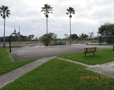 4164 Inverrary Boulevard - Photo Thumbnail 12