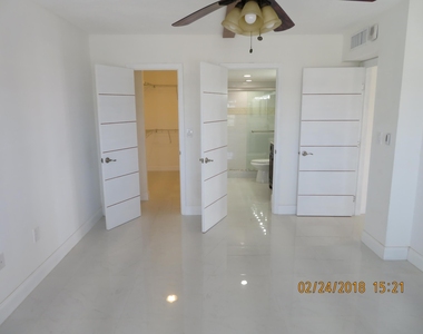 4164 Inverrary Boulevard - Photo Thumbnail 35