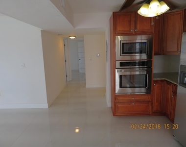 4164 Inverrary Boulevard - Photo Thumbnail 6