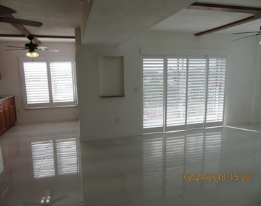4164 Inverrary Boulevard - Photo Thumbnail 4