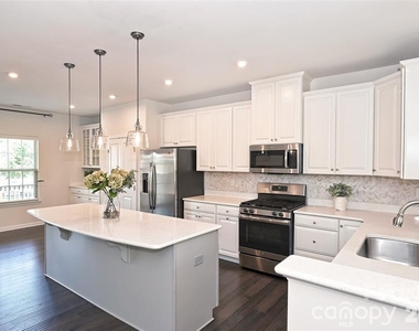 3612 Speer Boulevard - Photo Thumbnail 7