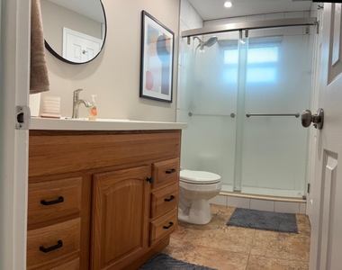 5171 W Oakland Park Boulevard - Photo Thumbnail 13