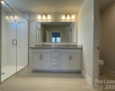 2859 Westshore Place - Photo Thumbnail 16