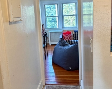 24-02 21st Avenue - Photo Thumbnail 4