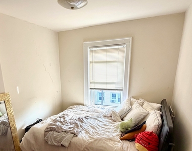 24-02 21st Avenue - Photo Thumbnail 10