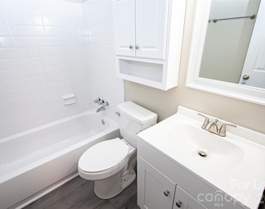 300 E Charlotte Avenue - Photo Thumbnail 7