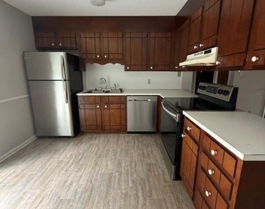 123 23rd Street Nw - Photo Thumbnail 2