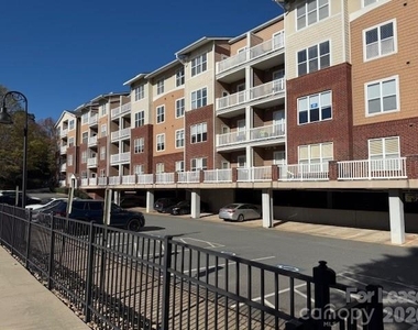 1000 E Woodlawn Road E - Photo Thumbnail 21