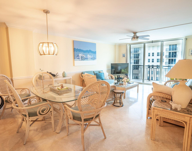 1149 Hillsboro Mile - Photo Thumbnail 10